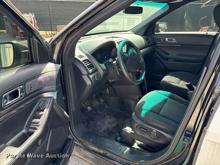 image for item DY0679 2016 Ford Explorer Police SUV