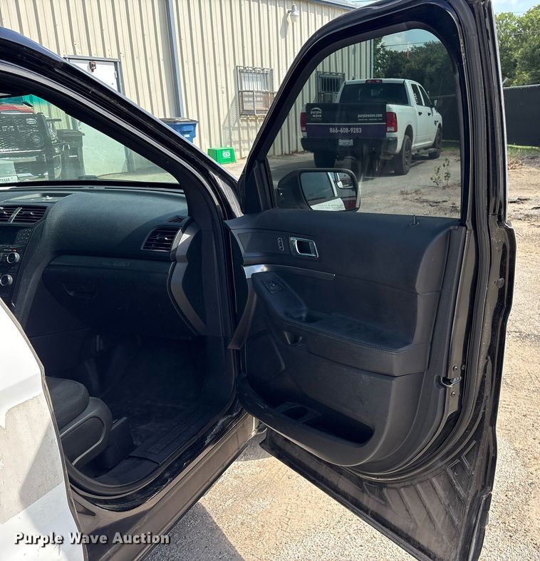 image for item DY0679 2016 Ford Explorer Police SUV