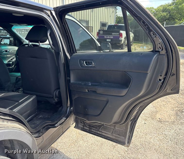 image for item DY0679 2016 Ford Explorer Police SUV