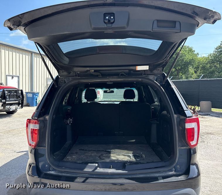 image for item DY0679 2016 Ford Explorer Police SUV