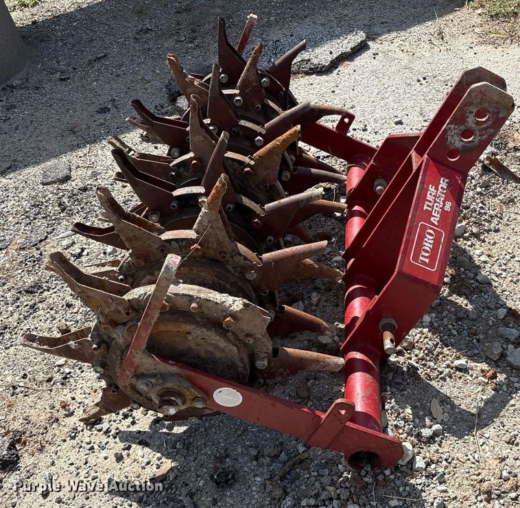 image for item DY0681 Toro Turf 96 aerator