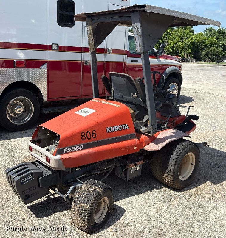 image for item DY0684 Kubota F2560 lawn mower