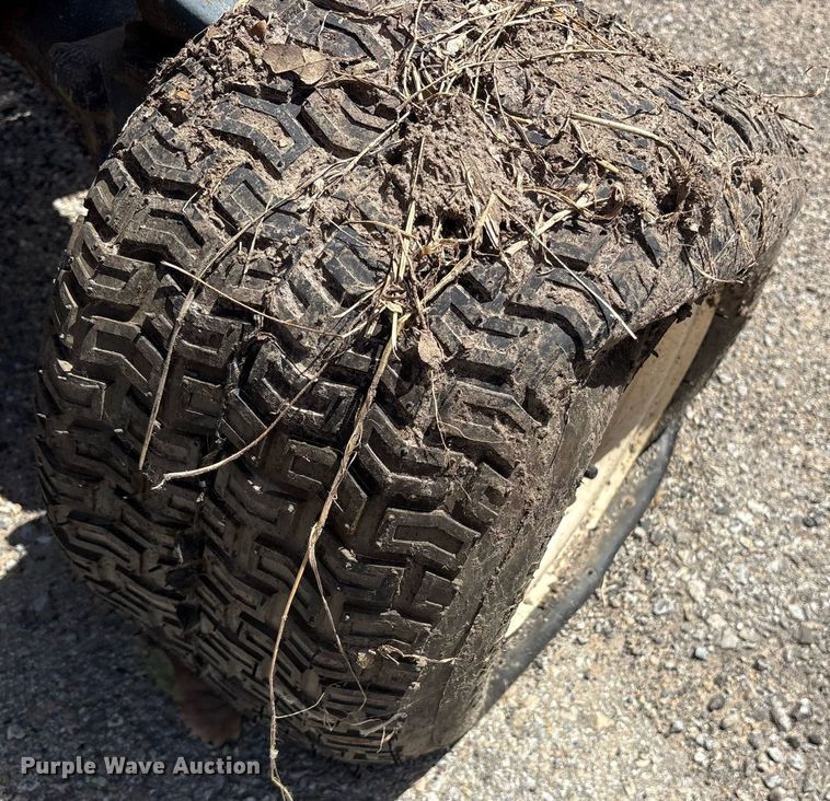 image for item DY0684 Kubota F2560 lawn mower