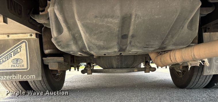 image for item DY0685 2011 Dodge Ram 4500 ambulance