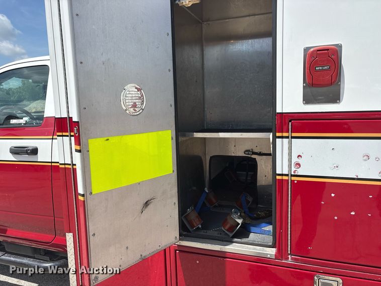 image for item DY0685 2011 Dodge Ram 4500 ambulance