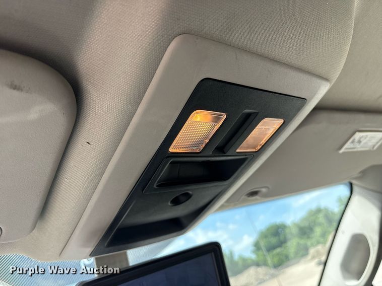 image for item DY0685 2011 Dodge Ram 4500 ambulance