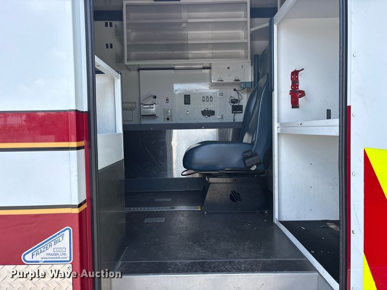 image for item DY0685 2011 Dodge Ram 4500 ambulance