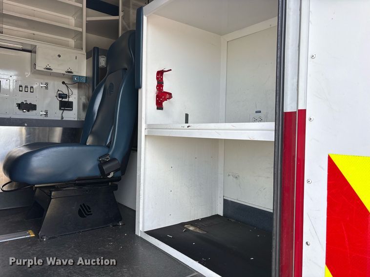 image for item DY0685 2011 Dodge Ram 4500 ambulance