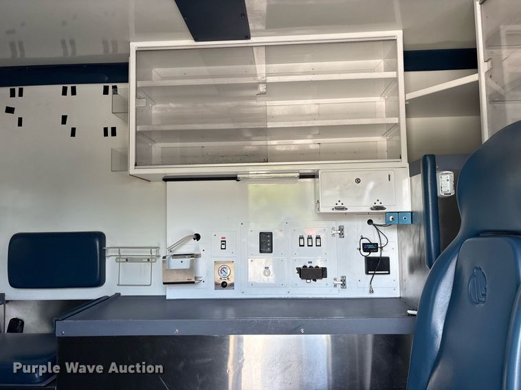 image for item DY0685 2011 Dodge Ram 4500 ambulance