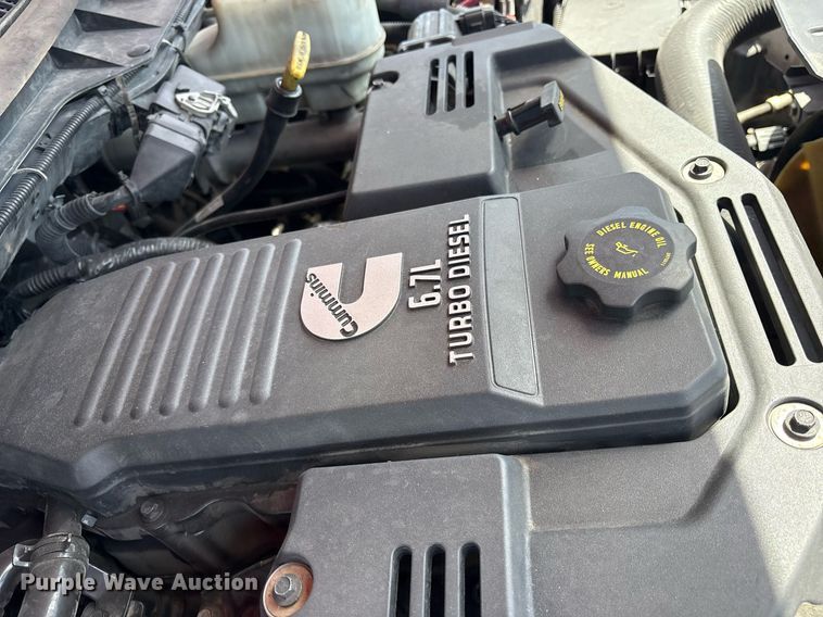 image for item DY0685 2011 Dodge Ram 4500 ambulance