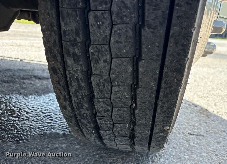 image for item DY0685 2011 Dodge Ram 4500 ambulance