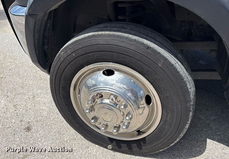 image for item DY0685 2011 Dodge Ram 4500 ambulance