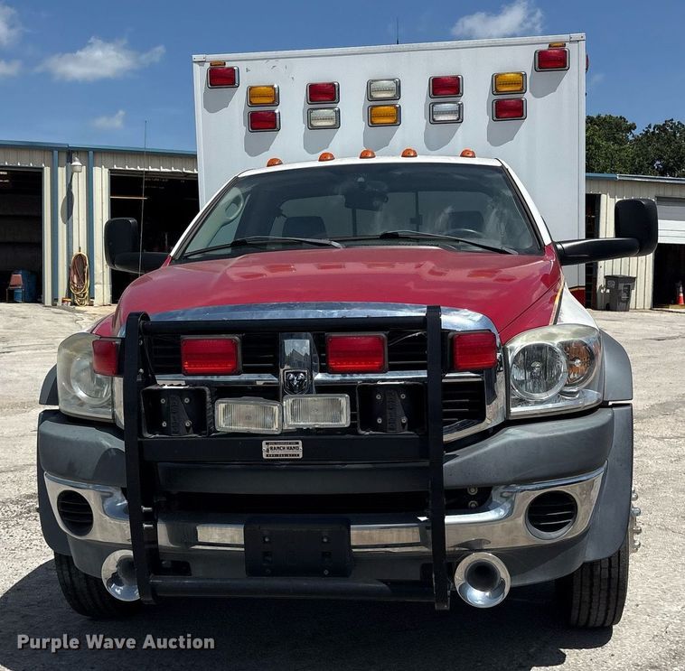 image for item DY0686 2009 Dodge Ram 4500 ambulance