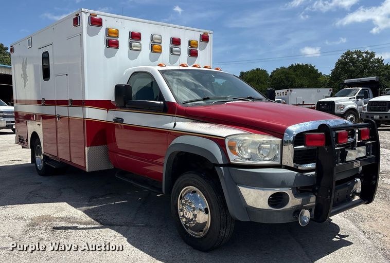 image for item DY0686 2009 Dodge Ram 4500 ambulance