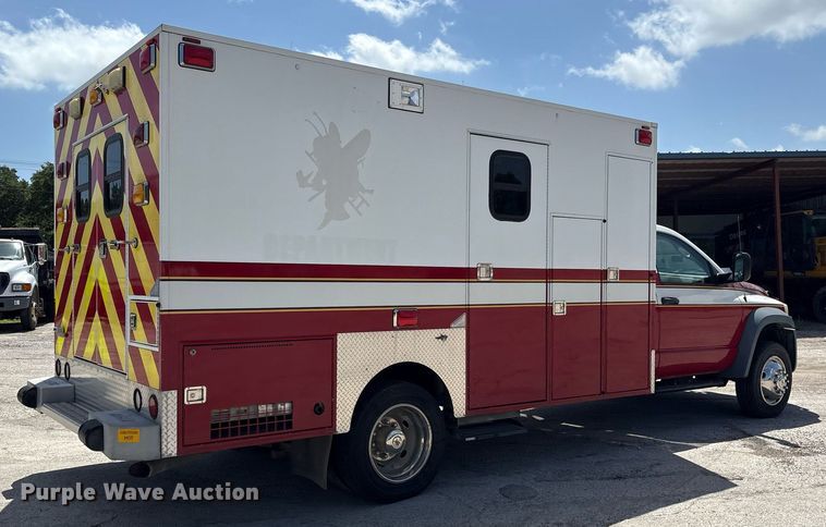 image for item DY0686 2009 Dodge Ram 4500 ambulance