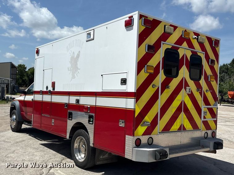 image for item DY0686 2009 Dodge Ram 4500 ambulance