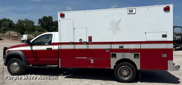 image for item DY0686 2009 Dodge Ram 4500 ambulance