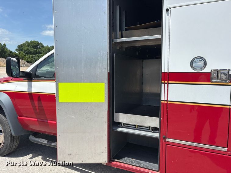 image for item DY0686 2009 Dodge Ram 4500 ambulance