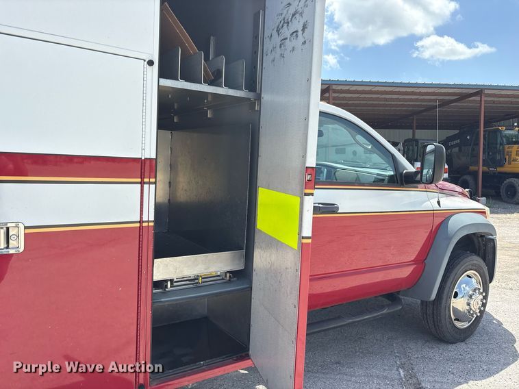 image for item DY0686 2009 Dodge Ram 4500 ambulance