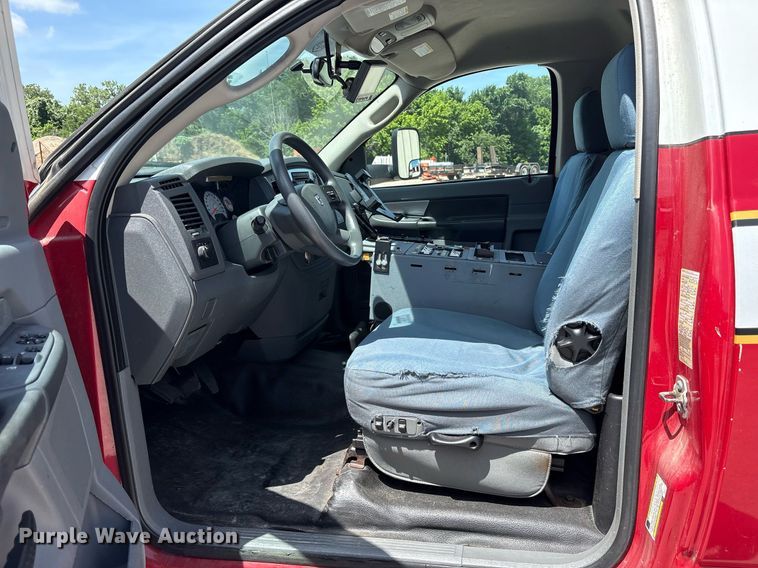 image for item DY0686 2009 Dodge Ram 4500 ambulance