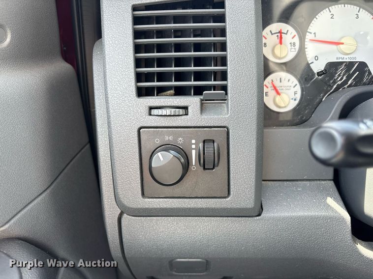 image for item DY0686 2009 Dodge Ram 4500 ambulance