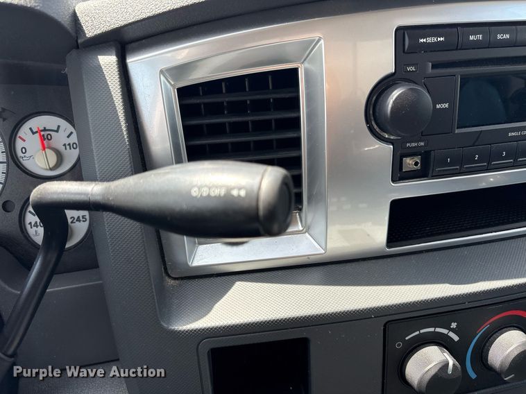 image for item DY0686 2009 Dodge Ram 4500 ambulance