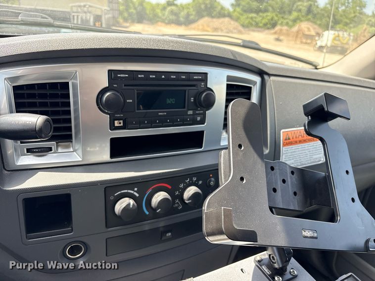 image for item DY0686 2009 Dodge Ram 4500 ambulance