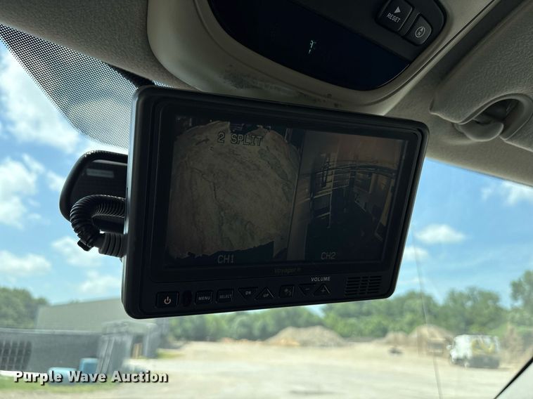 image for item DY0686 2009 Dodge Ram 4500 ambulance