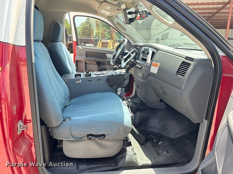 image for item DY0686 2009 Dodge Ram 4500 ambulance