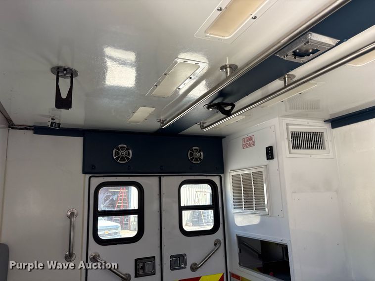 image for item DY0686 2009 Dodge Ram 4500 ambulance