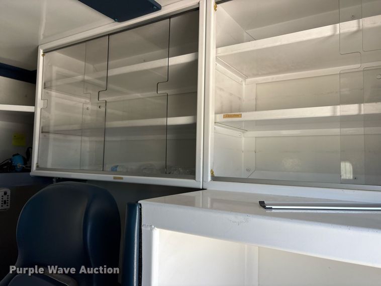 image for item DY0686 2009 Dodge Ram 4500 ambulance