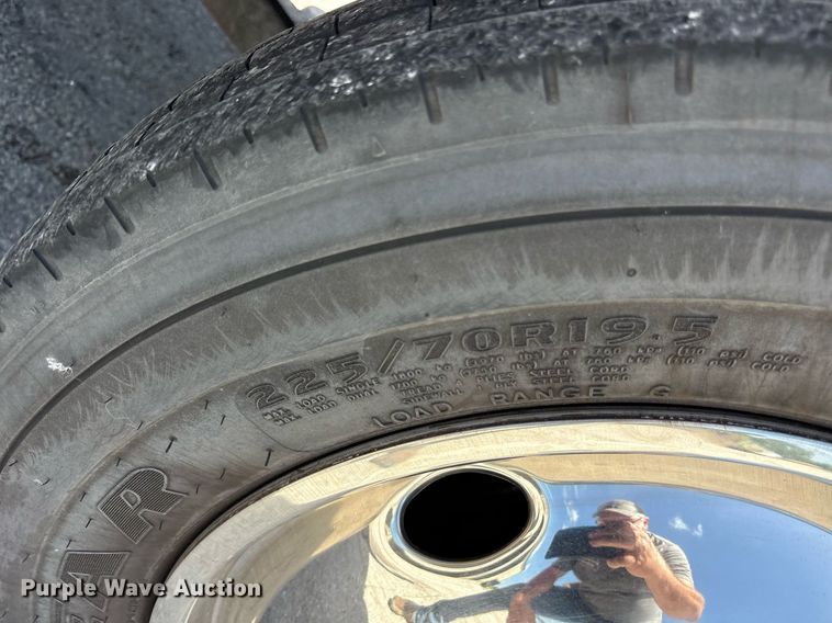 image for item DY0686 2009 Dodge Ram 4500 ambulance