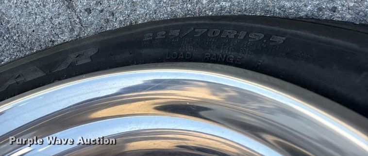 image for item DY0686 2009 Dodge Ram 4500 ambulance