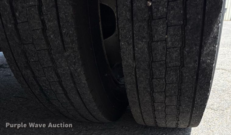 image for item DY0686 2009 Dodge Ram 4500 ambulance