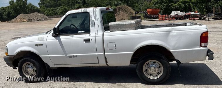 image for item DY0687 1998 Ford Ranger pickup truck