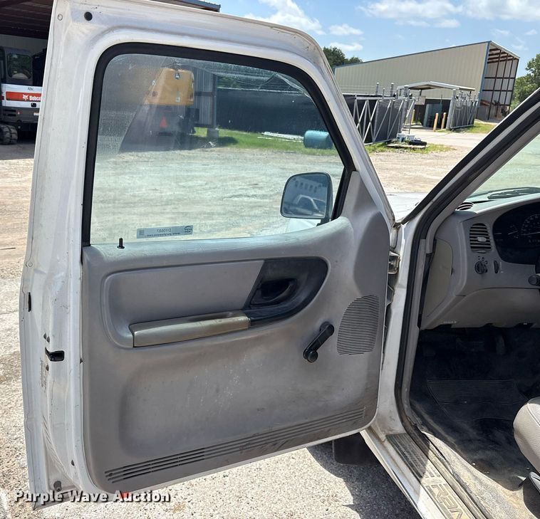 image for item DY0687 1998 Ford Ranger pickup truck