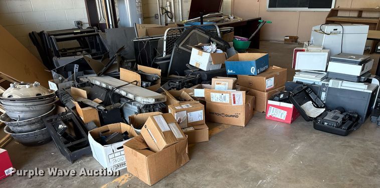 image for item DY0688 Emergency service equipment 