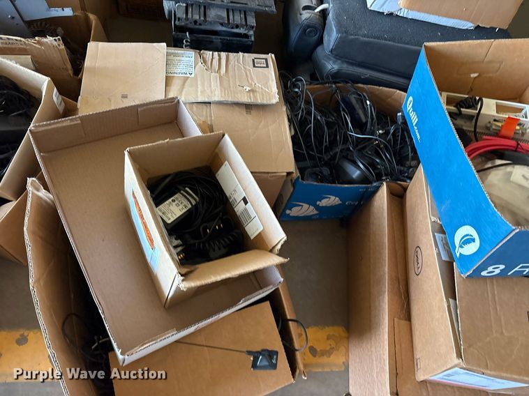 image for item DY0688 Emergency service equipment 