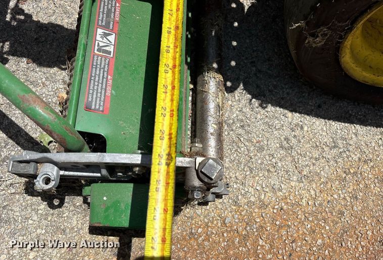 image for item DY0690 2010 John Deere 2500B reel mower