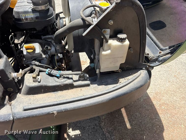 image for item DY0690 2010 John Deere 2500B reel mower