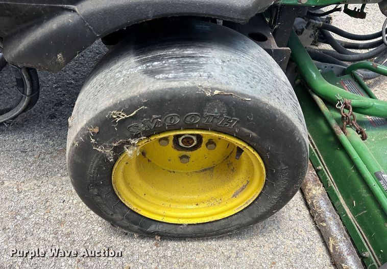 image for item DY0690 2010 John Deere 2500B reel mower