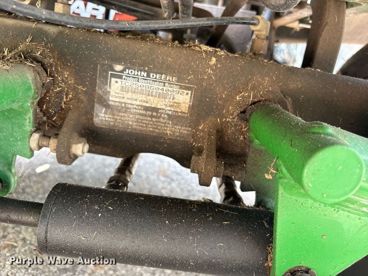 image for item DY0690 2010 John Deere 2500B reel mower