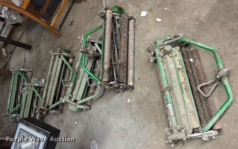 image for item DY0690 2010 John Deere 2500B reel mower