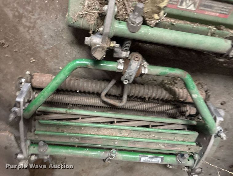 image for item DY0690 2010 John Deere 2500B reel mower