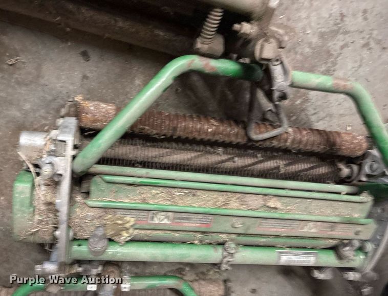 image for item DY0690 2010 John Deere 2500B reel mower