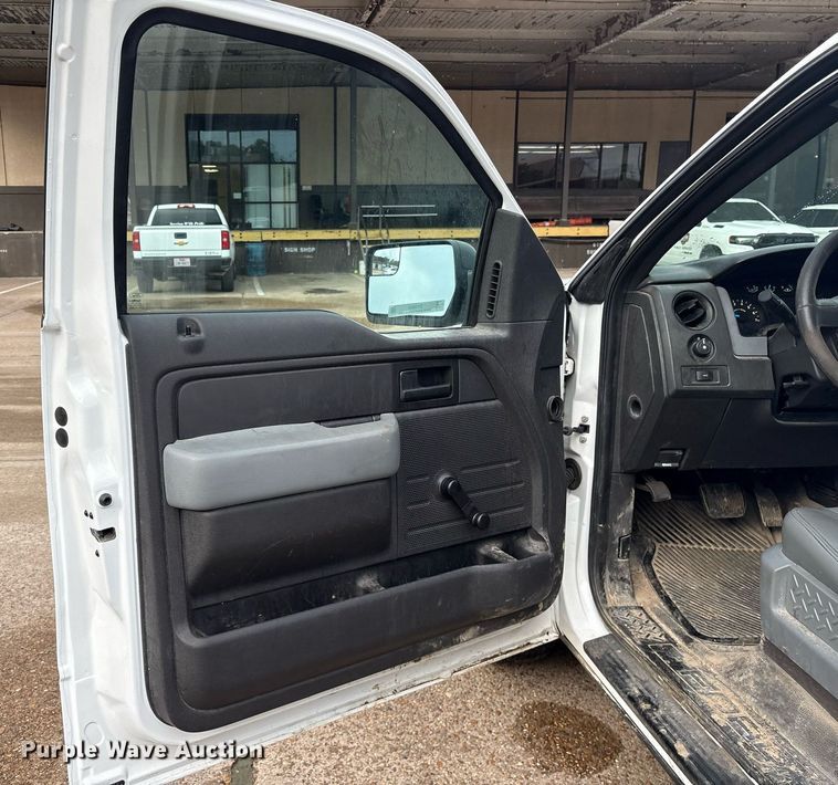 image for item DY0694 2013 Ford F150 pickup truck