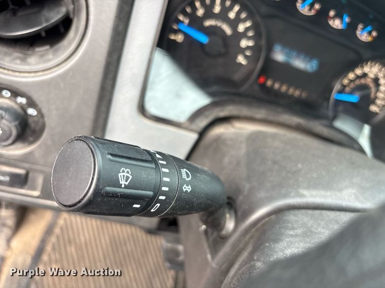 image for item DY0694 2013 Ford F150 pickup truck