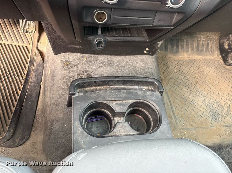 image for item DY0694 2013 Ford F150 pickup truck