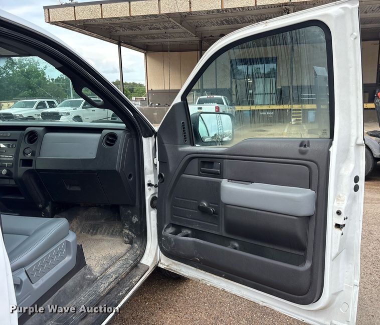 image for item DY0694 2013 Ford F150 pickup truck