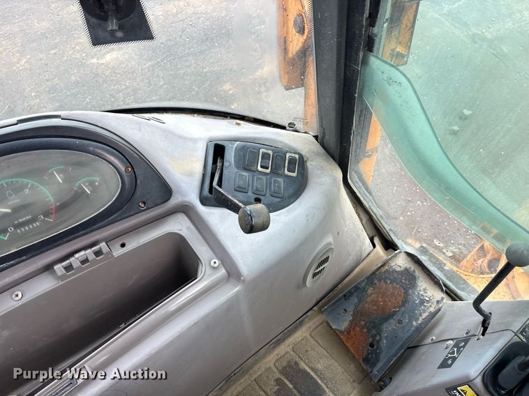 image for item DY0695 2002 Case 580M backhoe